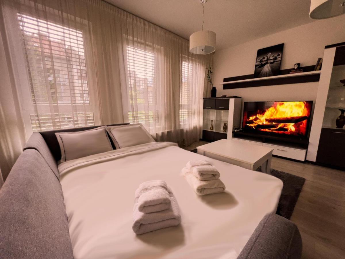 Elegant Escape Apartment I - City Centre Bratislava Buitenkant foto