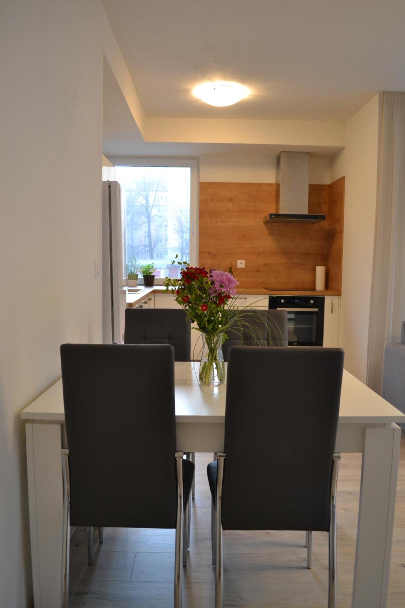 Elegant Escape Apartment I - City Centre Bratislava Buitenkant foto