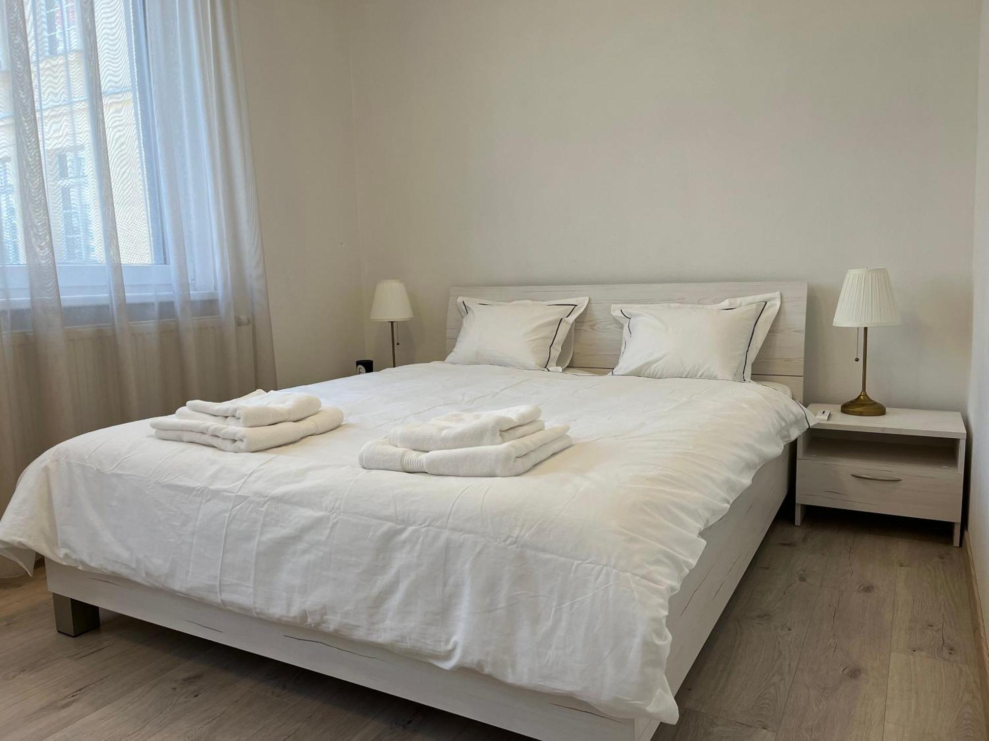 Elegant Escape Apartment I - City Centre Bratislava Buitenkant foto